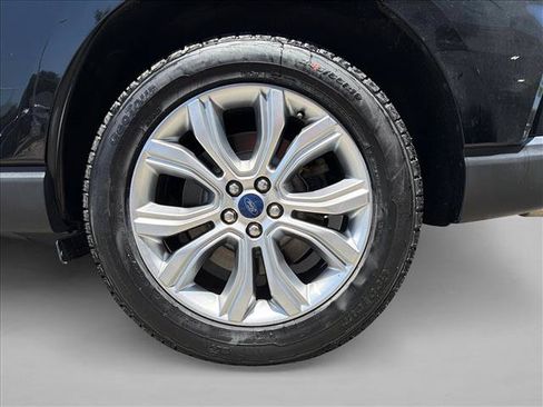 Used 2022 Ford Edge Titanium AWD/4WD image 9
