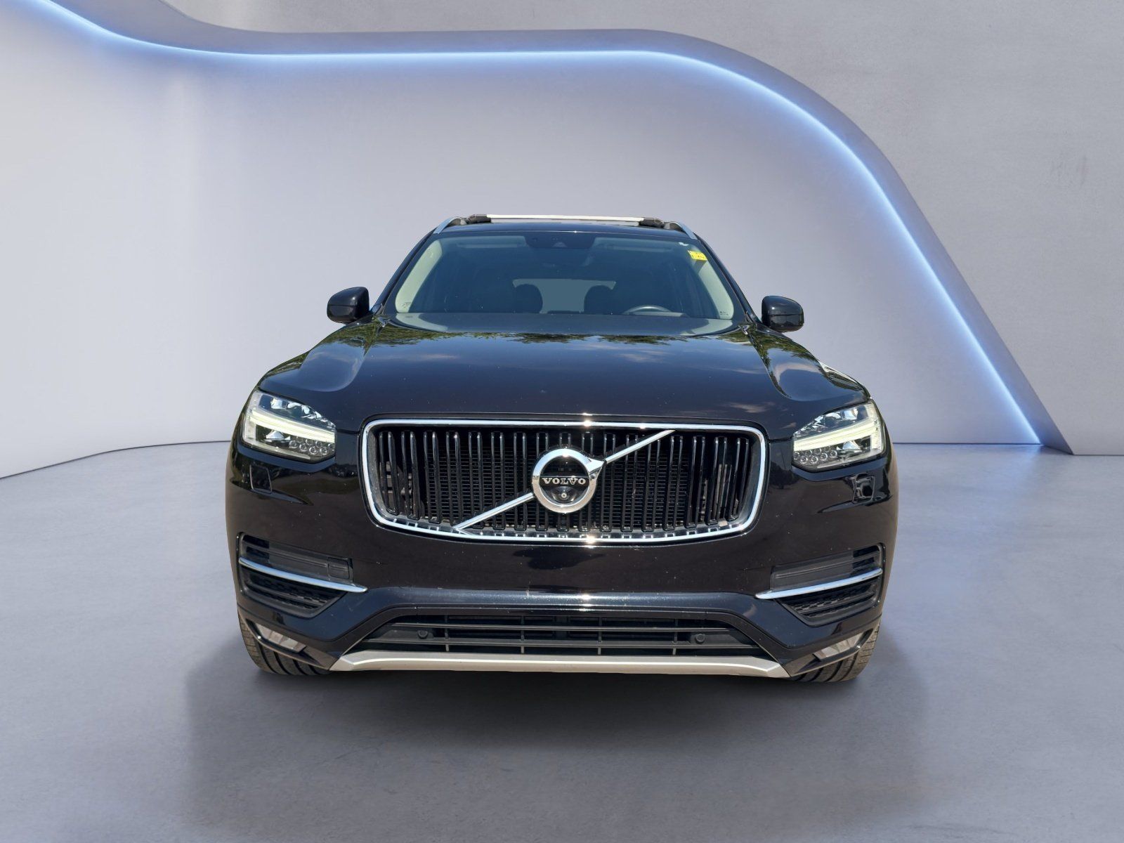 Used 2017 Volvo XC90 T6 Momentum w/ Vision Package AWD/4WD image 9
