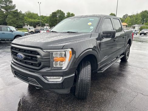 Used 2022 Ford F150 XLT w/ Equipment Group 302A High AWD/4WD image 3