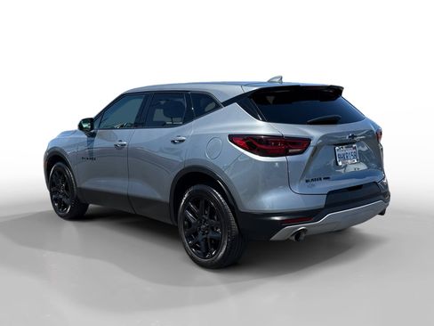 Used 2023 Chevrolet Blazer LT AWD/4WD image 3
