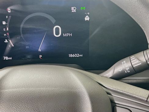 Used 2024 Buick Envista Preferred w/ Advanced Safety Package FWD image 12