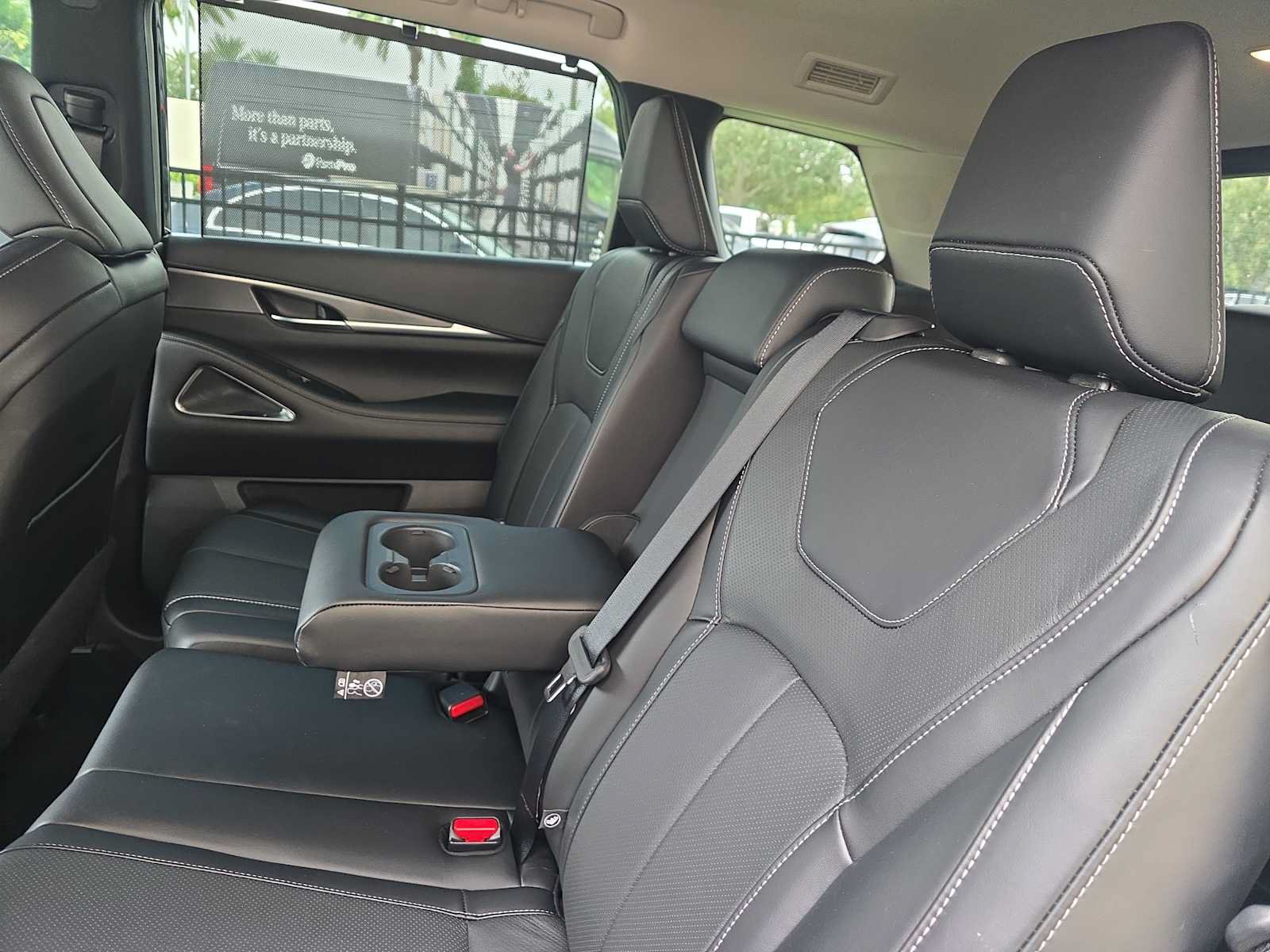 Certified 2024 INFINITI QX60 Luxe w/ Vision Package FWD image 12