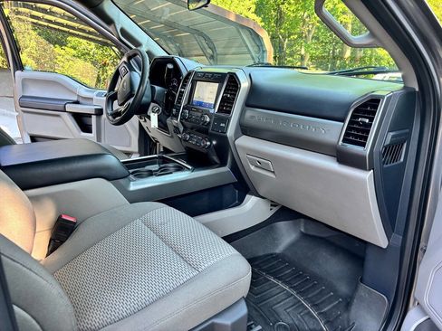 Used 2022 Ford F250 XLT w/ XLT Premium Package image 27