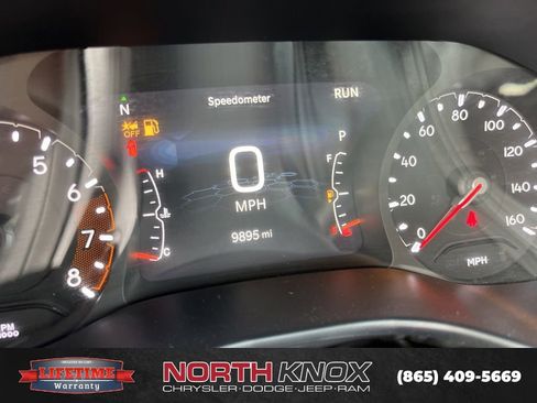 Used 2025 Jeep Compass Limited image 5