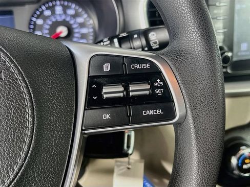 Used 2019 Kia Sorento AWD V6 image 18
