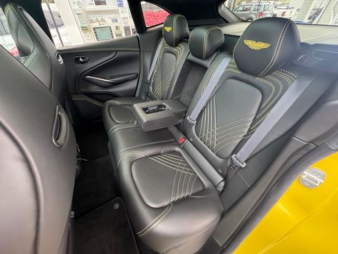 Used 2021 Aston Martin DBX AWD/4WD image 4