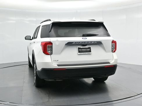 Certified 2023 Ford Explorer XLT image 30