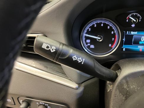 Used 2019 Buick Enclave Essence FWD image 35