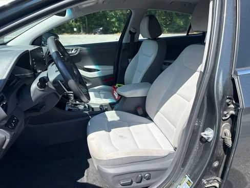 Used 2022 Hyundai Ioniq SEL FWD image 12