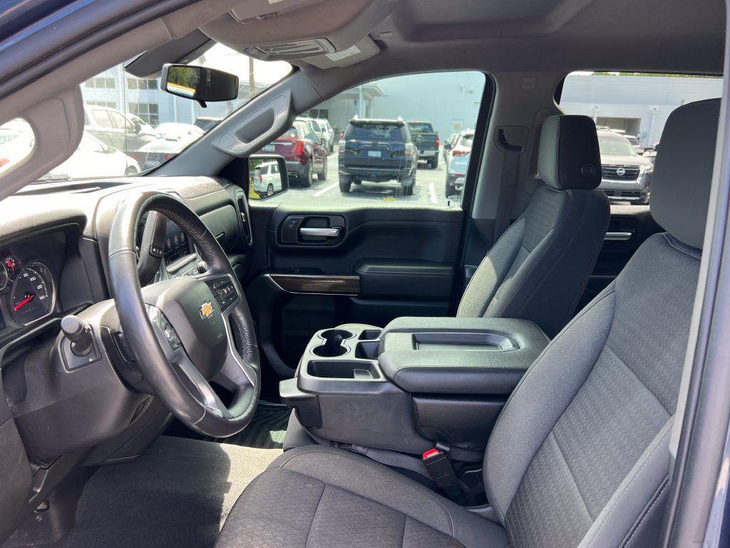 Used 2022 Chevrolet Silverado 1500 LT w/ Safety Package AWD/4WD image 9