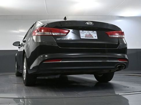 Used 2017 Kia Optima LX FWD image 45