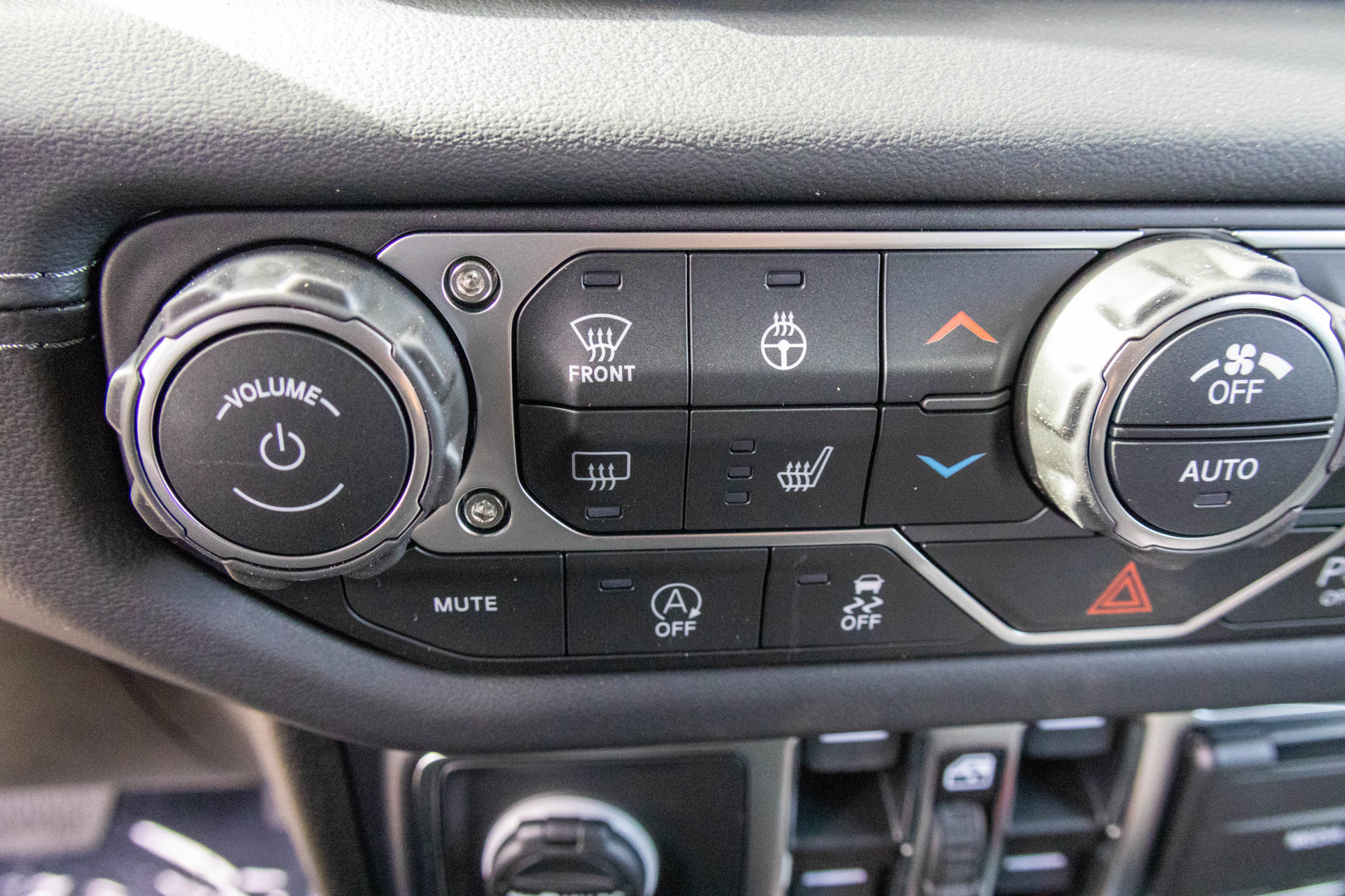 New 2027 Jeep Wrangler Unlimited Sahara AWD/4WD image 19