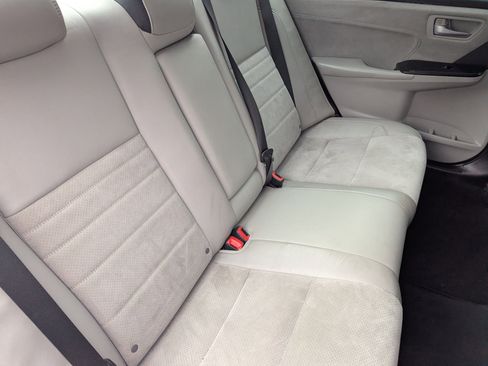 Used 2017 Toyota Camry XSE image 10