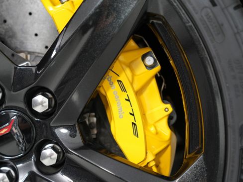 Used 2025 Chevrolet Corvette Z06 w/ Z07 Performance Package RWD image 33