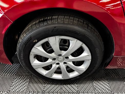 Used 2022 Toyota Corolla LE w/ Carpet Mat Package (TMS) image 19