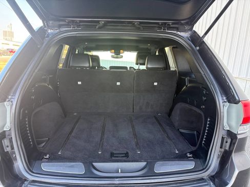 Used 2017 Jeep Grand Cherokee Limited w/ Trailer Tow Group IV image 8