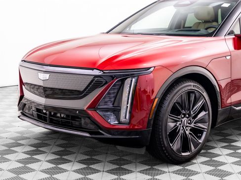 New 2026 Cadillac Lyriq Signature Sport w/ Nappa Leather Package AWD/4WD image 37