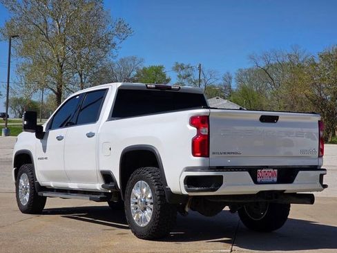 Used 2021 Chevrolet Silverado 2500 High Country w/ Technology Package AWD/4WD image 6