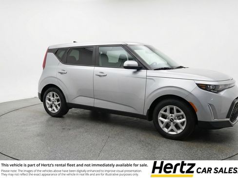 Used 2025 Kia Soul LX w/ LX Technology Package image 1