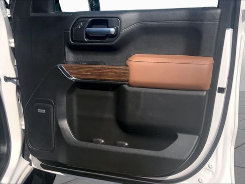 Used 2022 Chevrolet Silverado 1500 High Country w/ LPO, Dark Essentials Package AWD/4WD image 23
