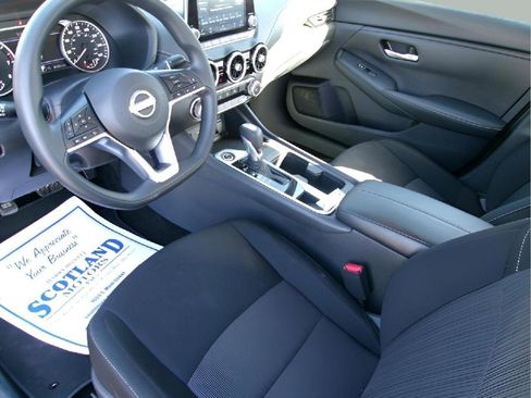 Used 2024 Nissan Sentra SV image 11