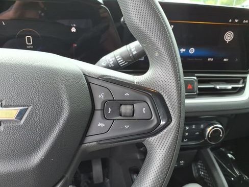 Used 2025 Chevrolet TrailBlazer LT AWD/4WD image 20