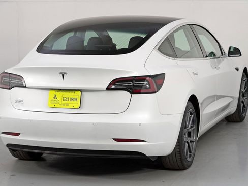 Used 2020 Tesla Model 3 Standard Range Plus image 55