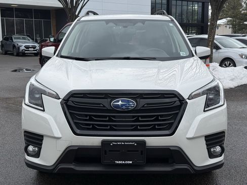 Used 2023 Subaru Forester Premium image 3