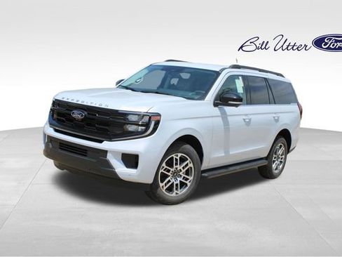 New 2026 Ford Expedition Active AWD/4WD image 1