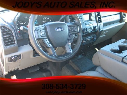 Used 2019 Ford F250 XL w/ Power Equipment Group image 2