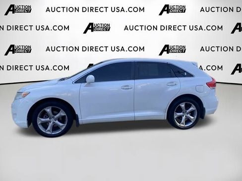 Used 2011 Toyota Venza AWD image 3