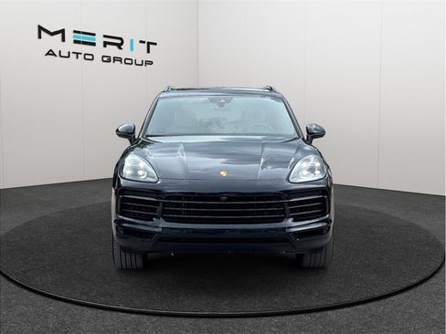 Used 2023 Porsche Cayenne Platinum Edition AWD/4WD image 3