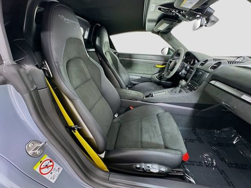 Certified 2024 Porsche 718 Boxster Spyder RS RWD image 24