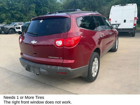 Used 2010 Chevrolet Traverse LT w/ Personal Connectivity Package FWD image 7