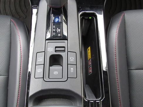 Certified 2026 Toyota Prius Plug-In Hybrid FWD image 31