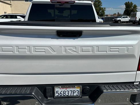 Certified 2022 Chevrolet Silverado 1500 LTZ w/ Technology Package image 38