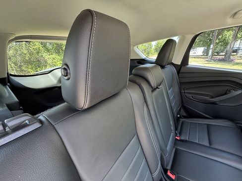 Used 2015 Ford Escape Titanium FWD image 33