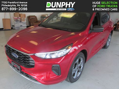Used 2023 Ford Escape ST-Line image 1