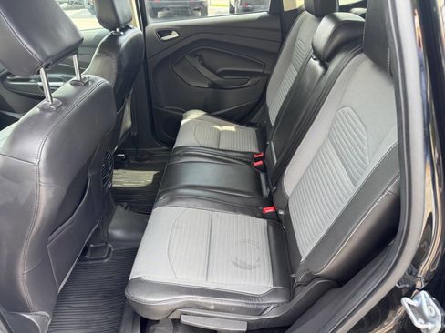 Used 2018 Ford Escape SE w/ SE Sport Appearance Package image 10