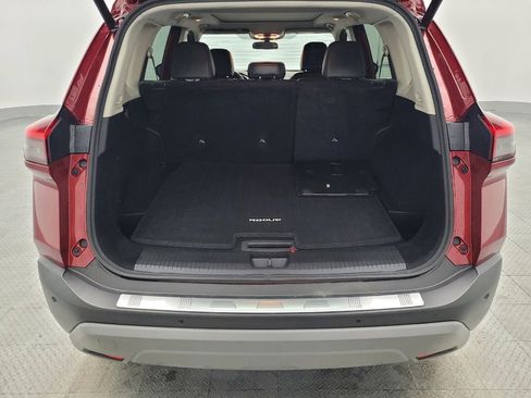 Used 2021 Nissan Rogue SV w/ Premium Package image 29