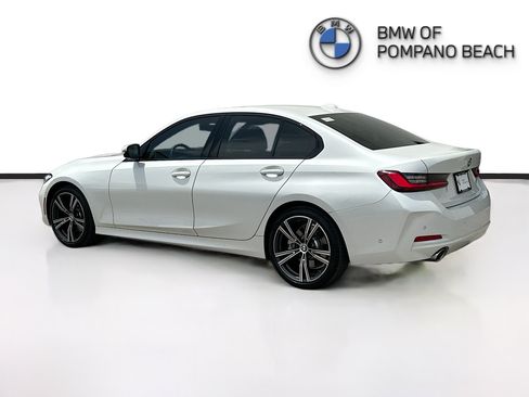 Used 2023 BMW 330i Sedan w/ Premium Package RWD image 5