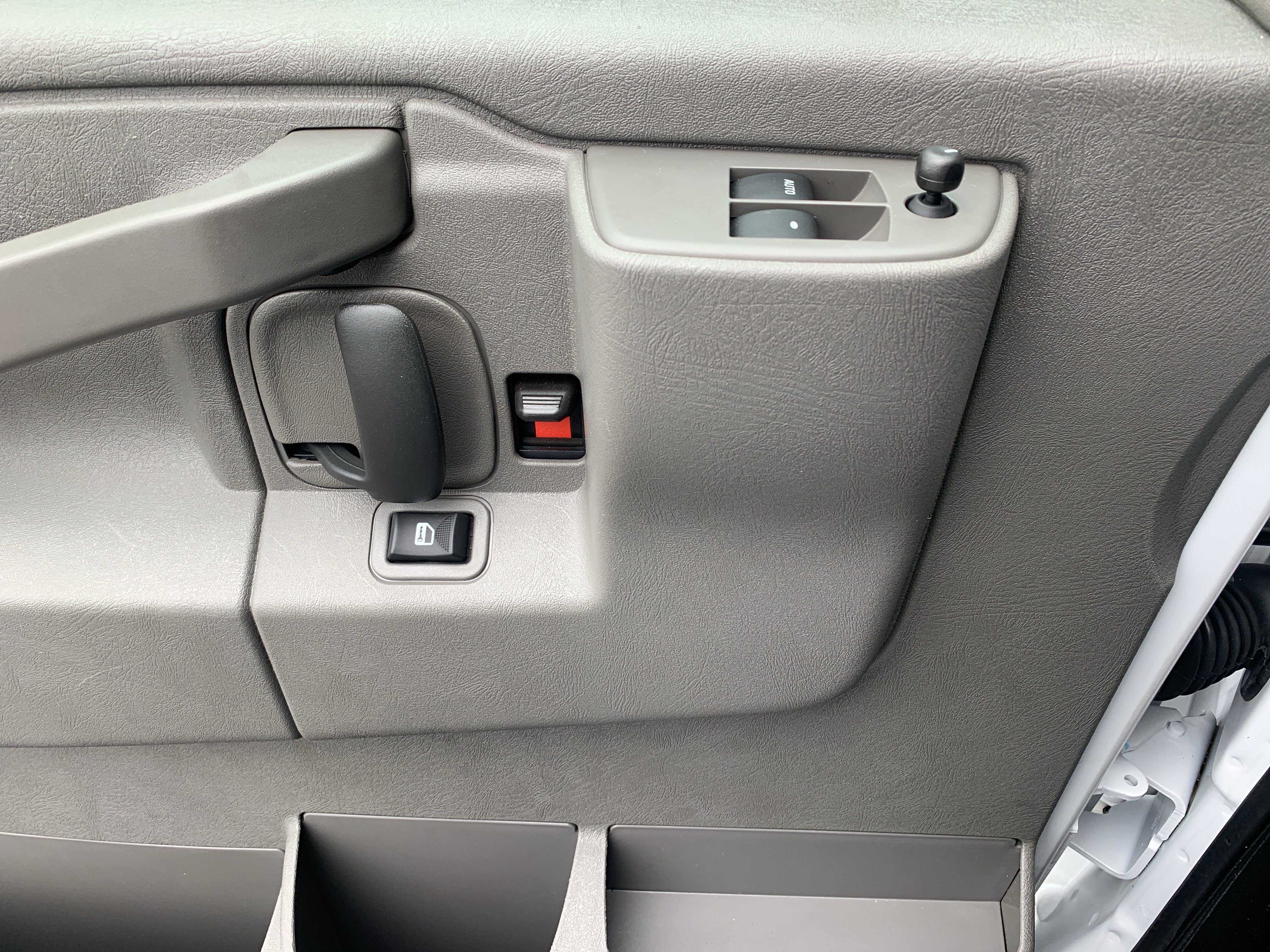 Used 2025 GMC Savana 2500 w/ Driver Convenience Package RWD image 18