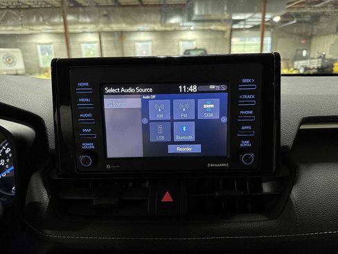 Used 2020 Toyota RAV4 LE image 20