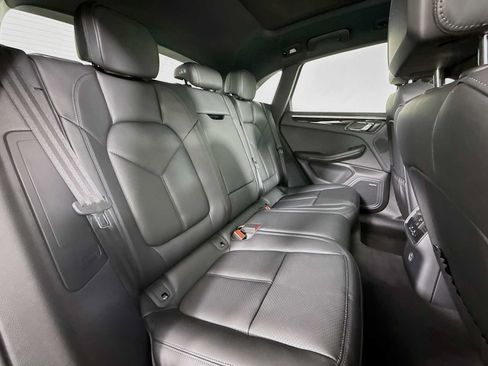 New 2026 Porsche Macan AWD/4WD image 28