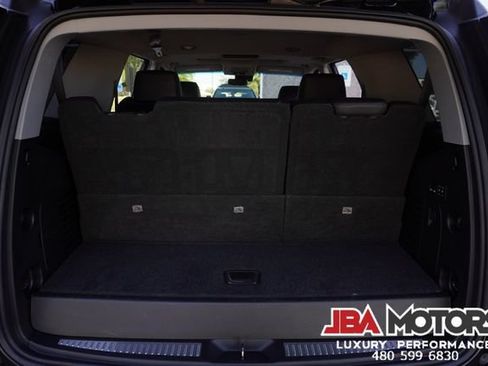 Used 2018 Cadillac Escalade Premium Luxury AWD/4WD image 26