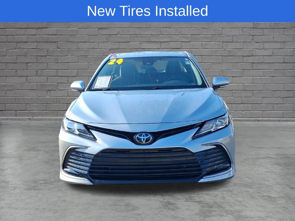Used 2024 Toyota Camry LE w/ Convenience Package FWD image 2