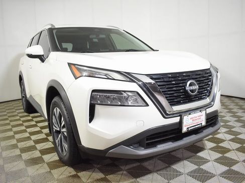 Certified 2022 Nissan Rogue SV w/ SV Premium Package image 3