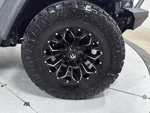 Used 2019 Jeep Wrangler Unlimited Rubicon image 21