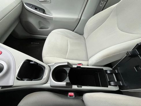 Used 2014 Toyota Prius Two image 21