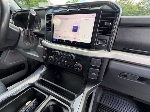 Used 2023 Ford F250 XLT w/ XLT Premium Package AWD/4WD image 31
